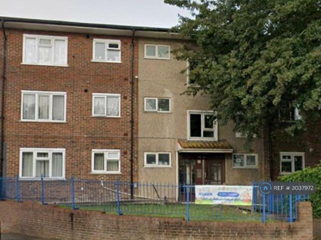 Flat for rent in Salters Cross, Strood