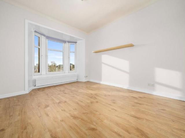 Apartment for rent in Linthouse, Scotland