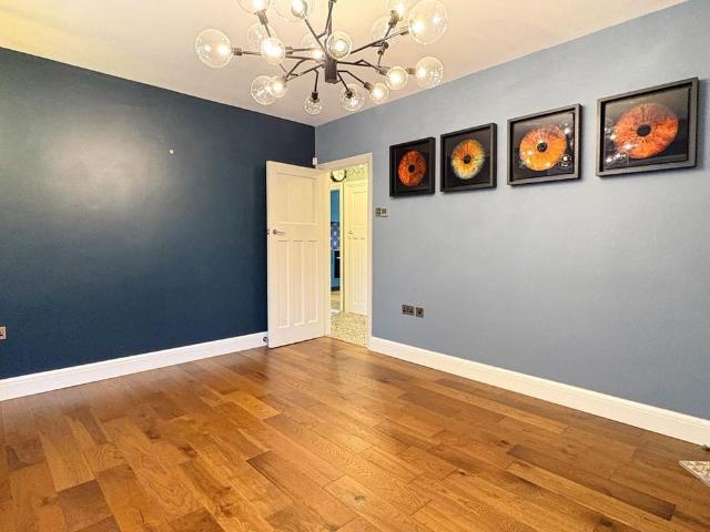 Apartment for rent in Finchley, Isle Of Man