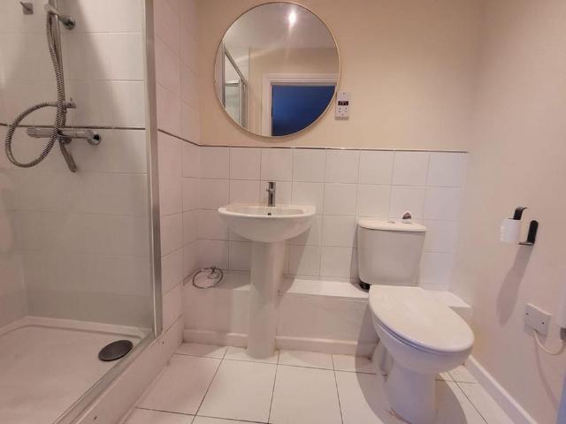 Apartment for rent in Slough, Isle Of Man