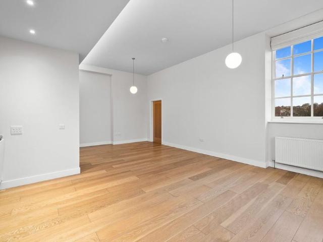 Apartment for rent in Millfields, Mount Wise