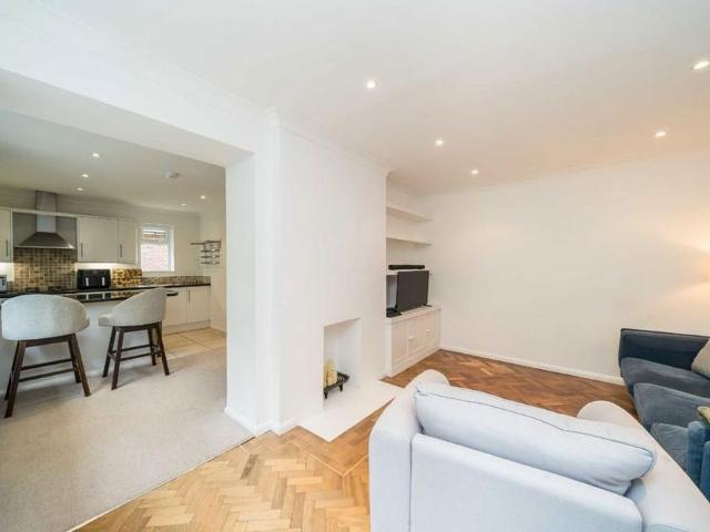 Apartment for rent in London Borough of Merton, Greater London