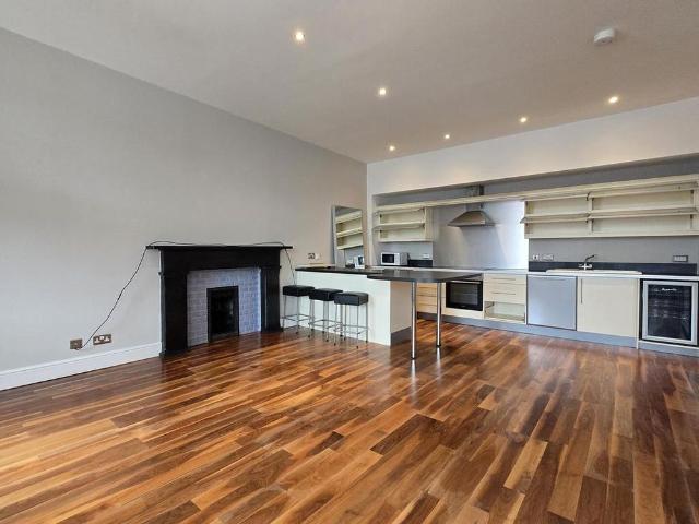 Apartment for rent in Bridgend, Moneydie
