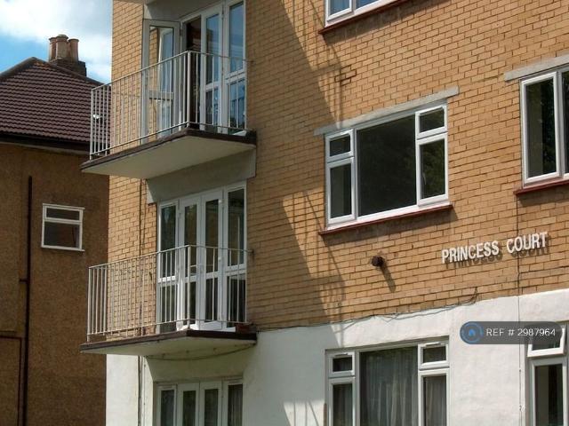 Apartment for rent in London Borough of Croydon, Addiscombe