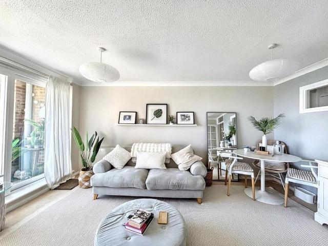 Apartment for rent in Pebsham, Heathlands