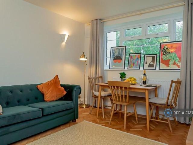 Apartment for rent in London Borough of Croydon, Purley