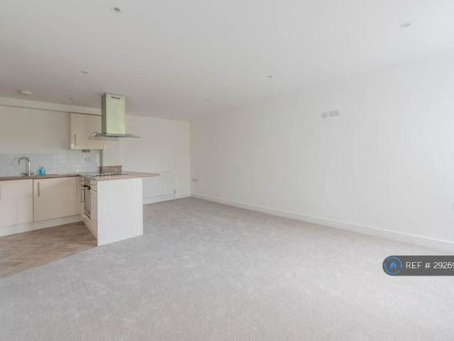 Apartment for rent in Enborne, West Berkshire