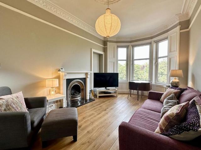 Apartment for rent in Thornwood, Whiteinch