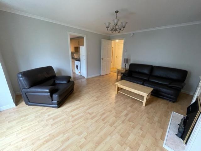 Apartment for rent in Hillside, Leith