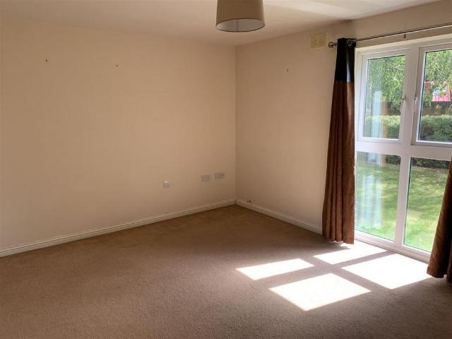 Apartment for rent in Old Town, Swindon