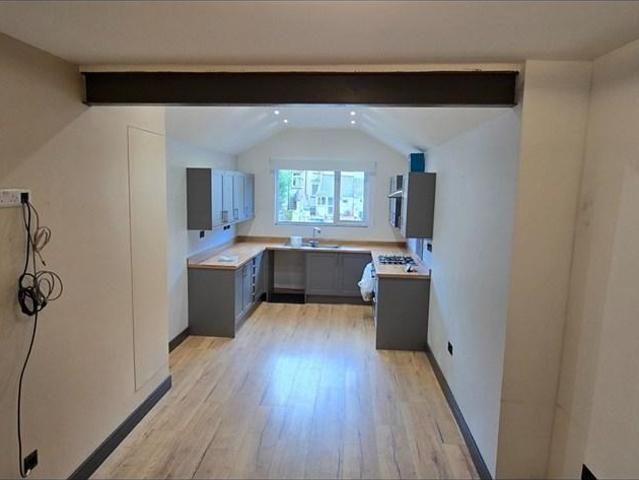 Flat for rent in Cwm, Wales