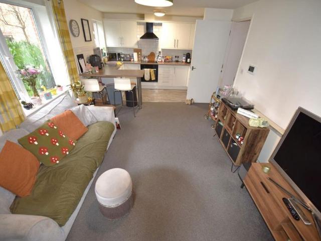 Flat for rent in Farsley, West Yorkshire