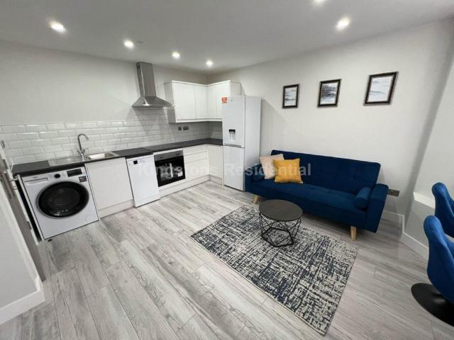 Flat for rent in Penylan, Falcon Lodge