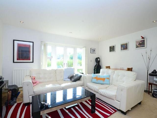 Apartment for rent in London Borough of Barnet, Greater London
