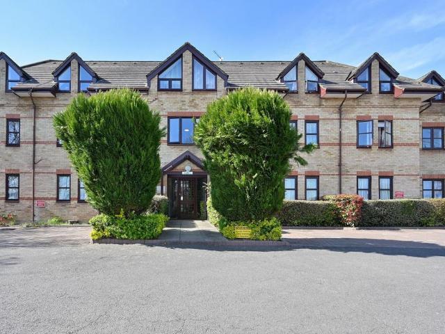 Flat for rent in North Watford, Hertfordshire