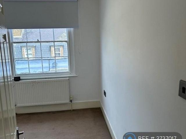 Flat for rent in Oxenden, The Bridge