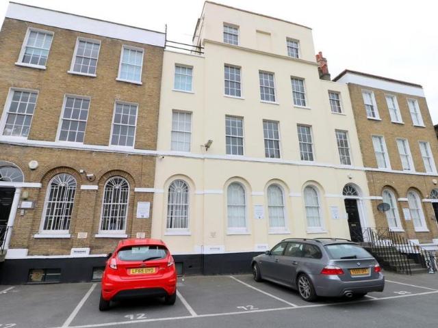 Flat for rent in Camberwell, Isle Of Man