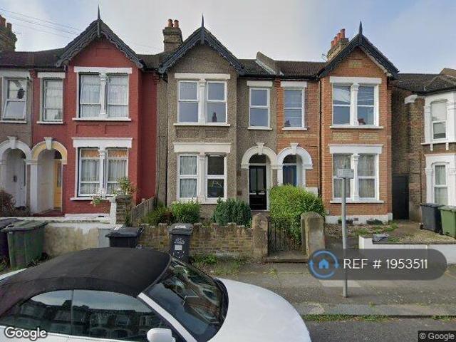 Flat for rent in London Borough of Lewisham, Greater London
