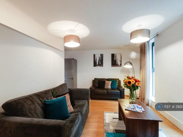 Flat for rent in Calderstones, Isle Of Man