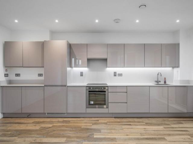 Apartment for rent in York Road Estate, Greater London
