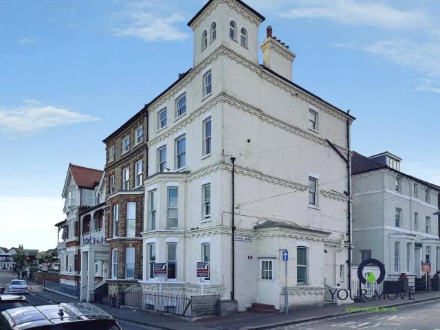 Flat for rent in Upton, Acol