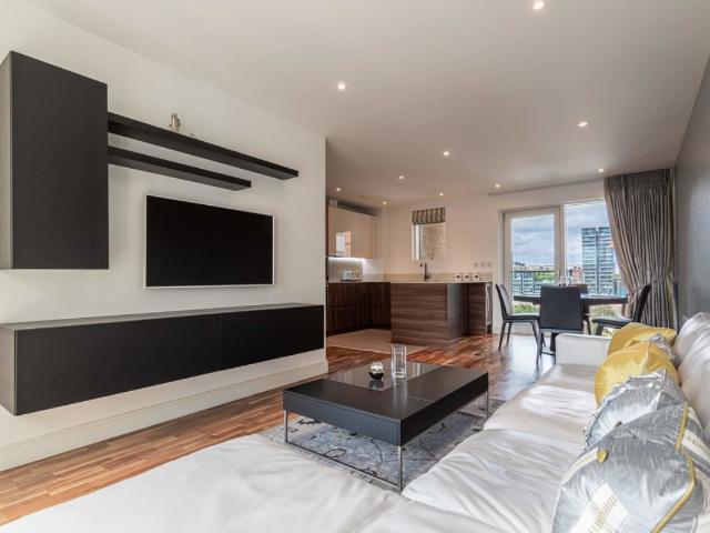 Apartment for rent in Battersea Reach, Greater London