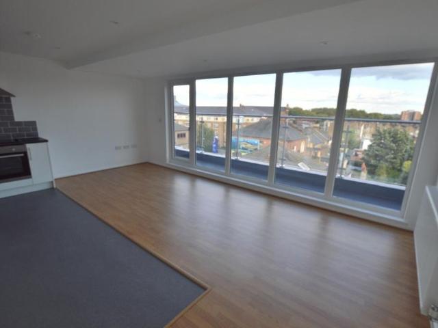 Apartment for rent in London Borough of Lewisham, Lower Sydenham