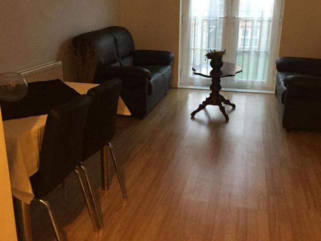 Apartment for rent in Seven Kings, Greater London