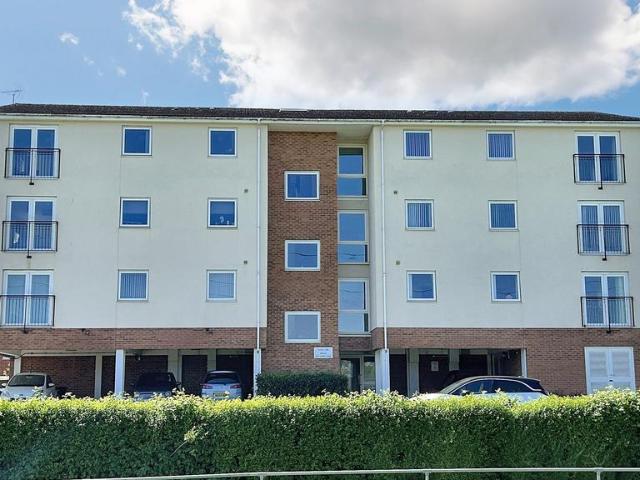 Flat for rent in Wales