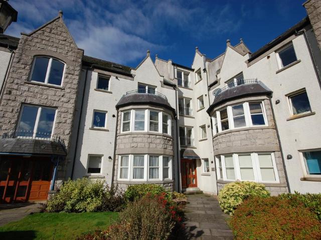 Flat for rent in Ballindoch, Scotland