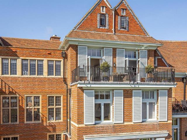 Flat for rent in Littlecote, West Sussex