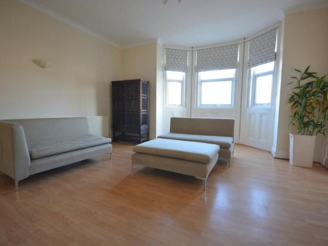 Apartment for rent in St James, Sandown Park