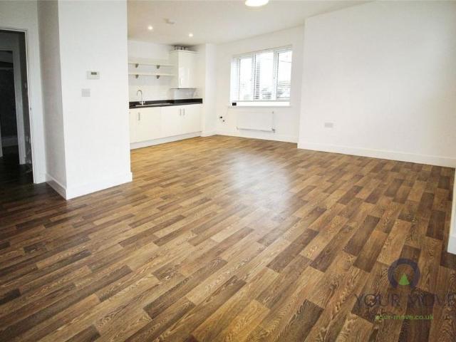 Apartment for rent in Polegate, Cross In Hand