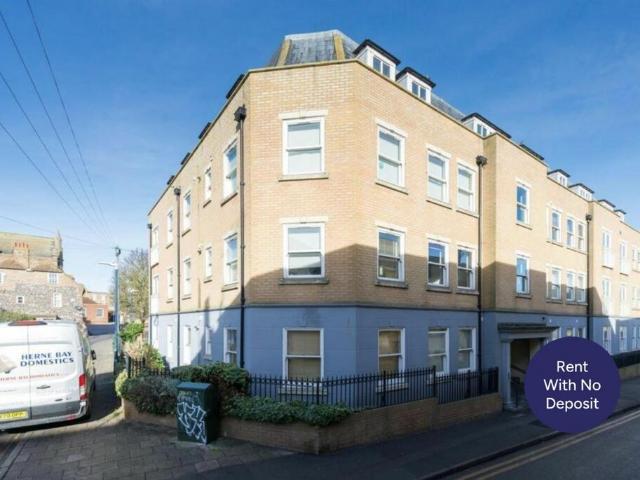 Flat for rent in East Cliff, Acol