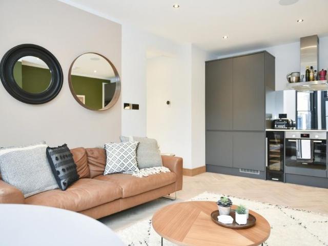 Apartment for rent in London Borough of Lewisham, Blackheath
