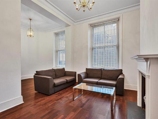 Apartment for rent in London Borough of Hammersmith and Fulham, Greater London