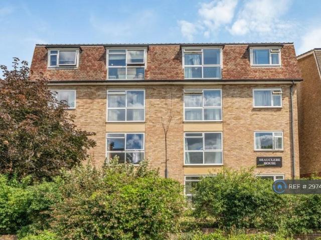 Flat for rent in Surbiton, Greater London