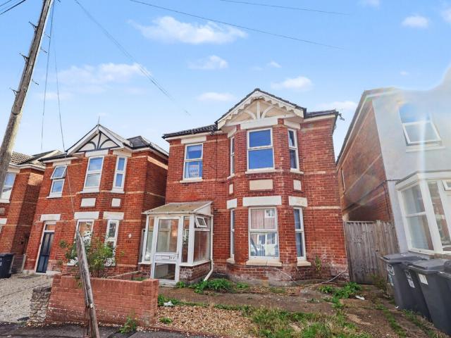Apartment for rent in Talbot Village, Bournemouth