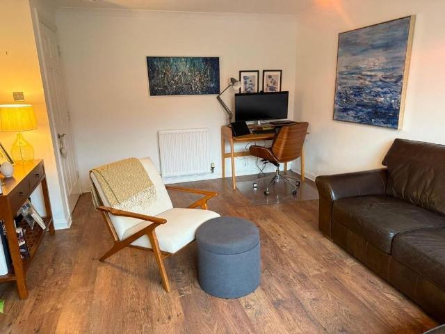 Apartment for rent in Millerston, Stepps