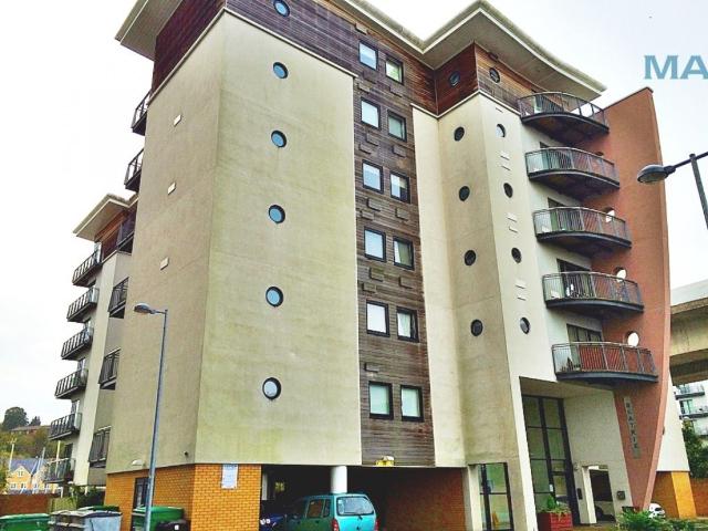 Apartment for rent in Cardiff International Sports Village, Falcon Lodge