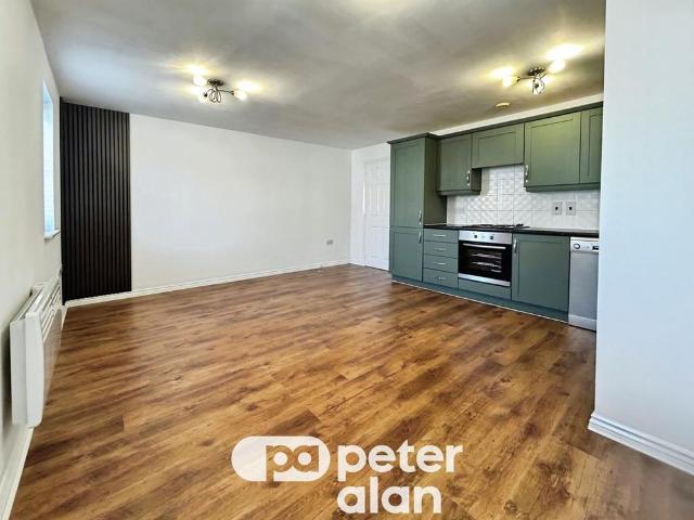 Apartment for rent in Birchgrove, Cardiff