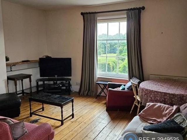 Apartment for rent in Cliff Hill, Green Close