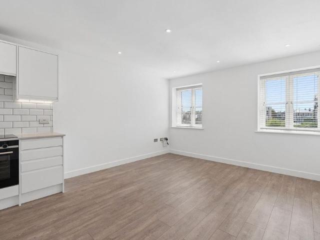 Apartment for rent in Westbrook, Acol