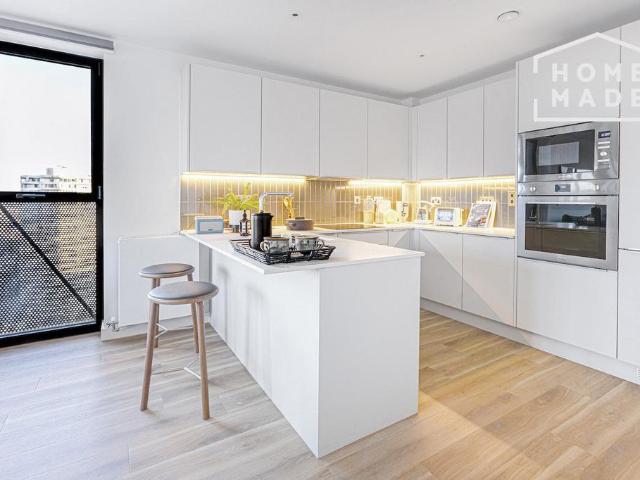 Flat for rent in Croydon, Broad Green