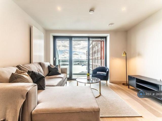 Apartment for rent in Silvertown, Greater London