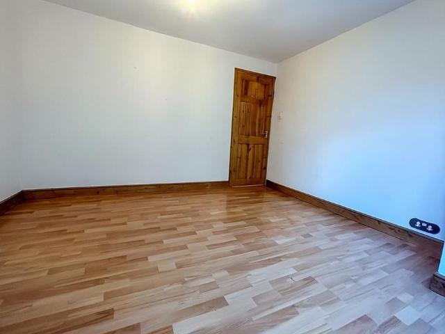 Apartment for rent in Totteridge, Cressex