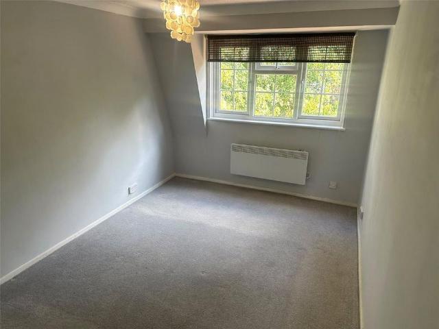 Apartment for rent in Slough