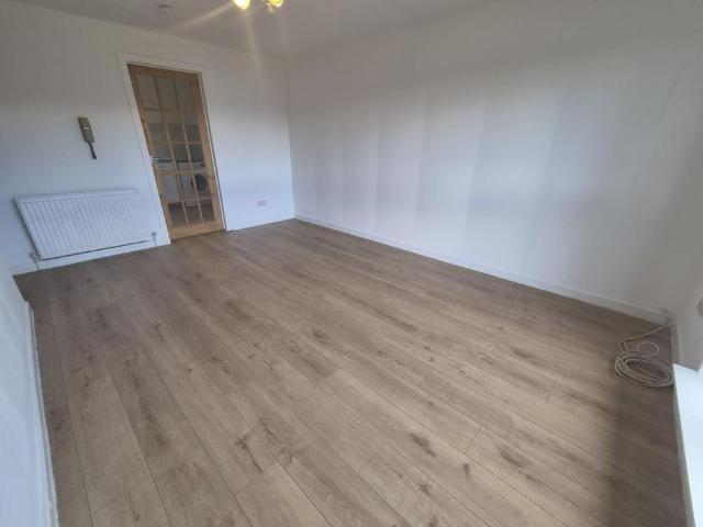 Apartment for rent in Potterhill, Paisley
