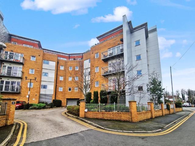 Flat for rent in Besses o' th' Barn, Bury