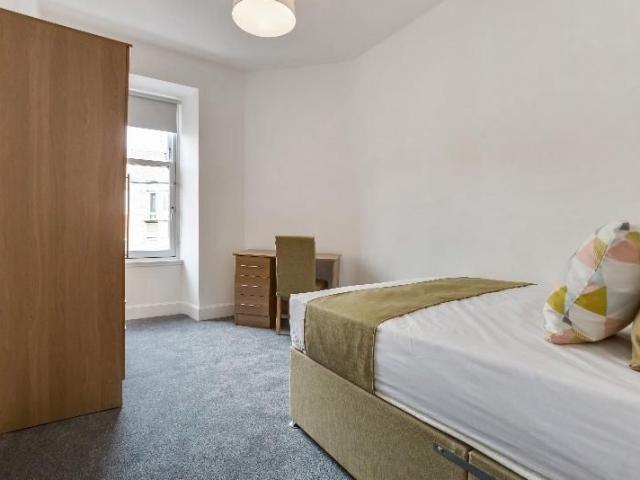 Apartment for rent in Broomhill, Scotland